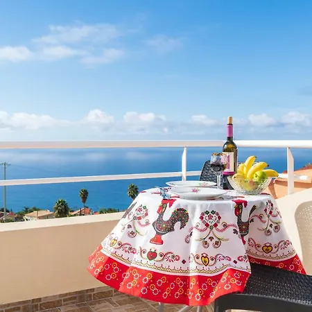 Daire Lucy Arco da Calheta (Madeira)